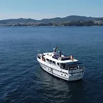 Don Maximo Yacht Hotel